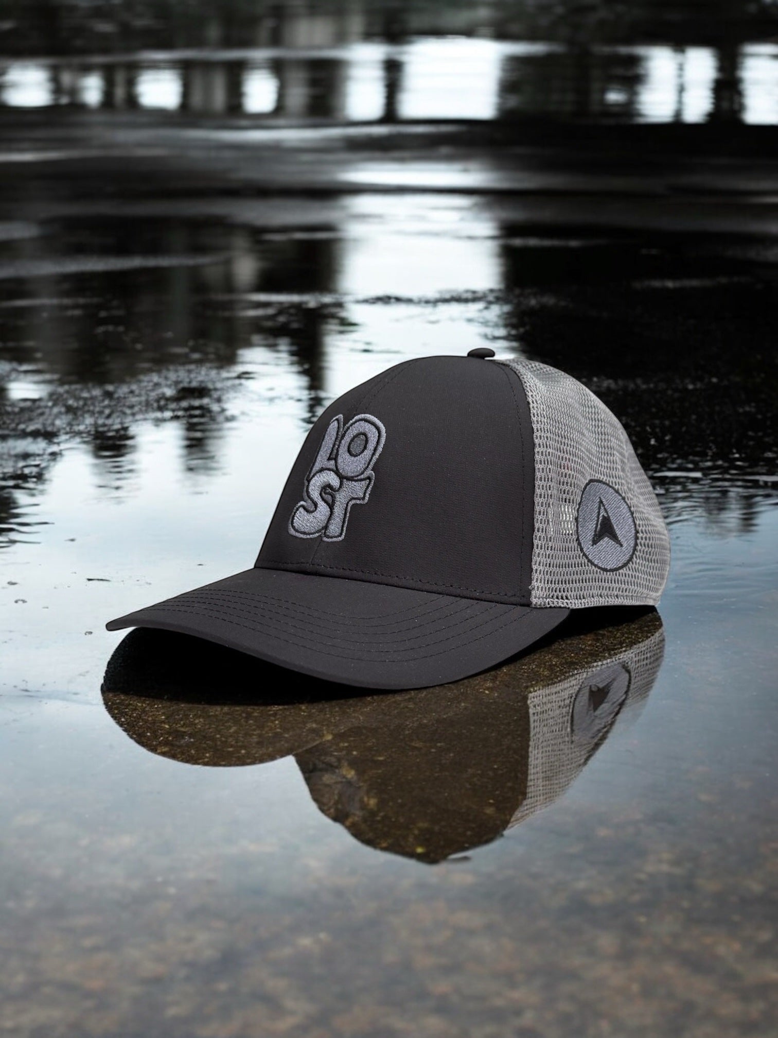 Luxury cap black / grey Lost soles x boshi headwear