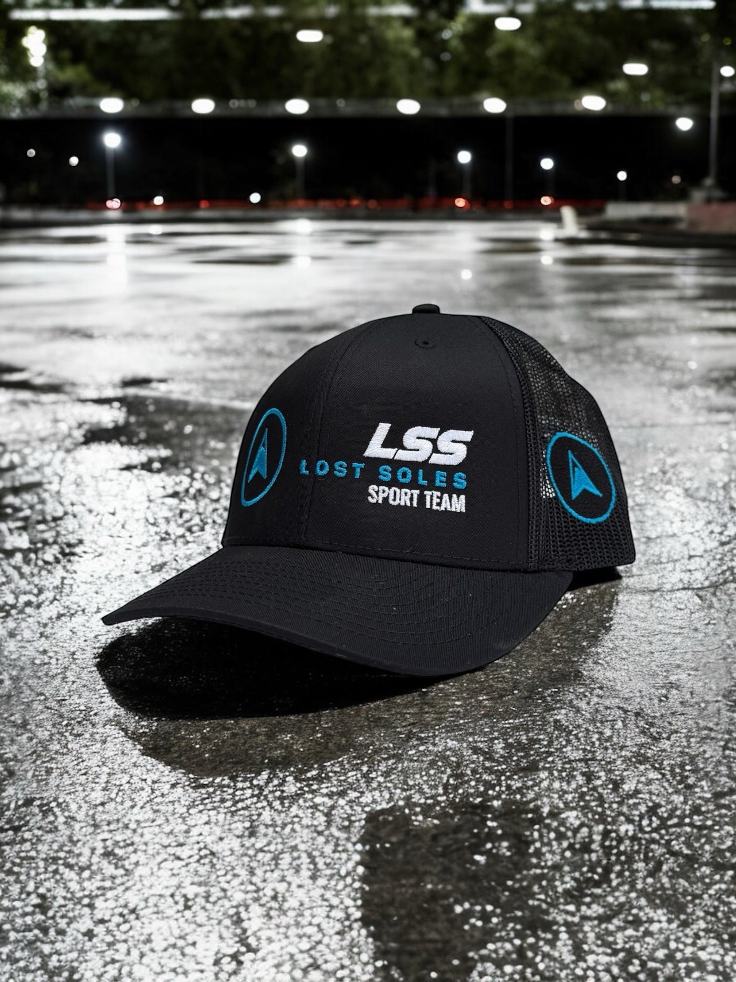 Luxury cap black F1
Lost soles x boshi headwear